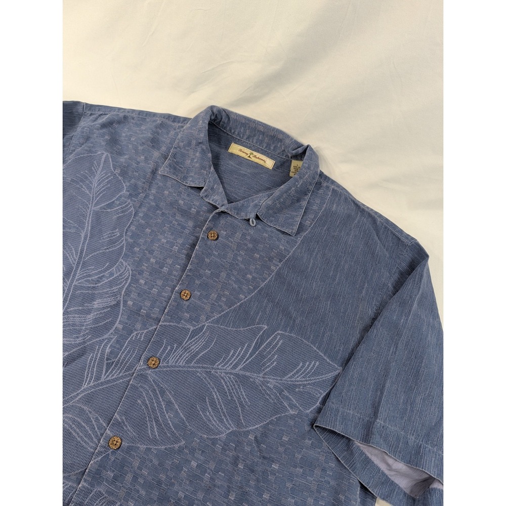 Vintage Tommy Bahama Hawaiian Shirt Mens Size Large Palm Tree Floral Silk Island
